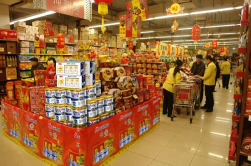 包玩“疯” 环保过年 出境游增长一成瓦力棋牌试玩羊年春节之“变”：抢红(图3)